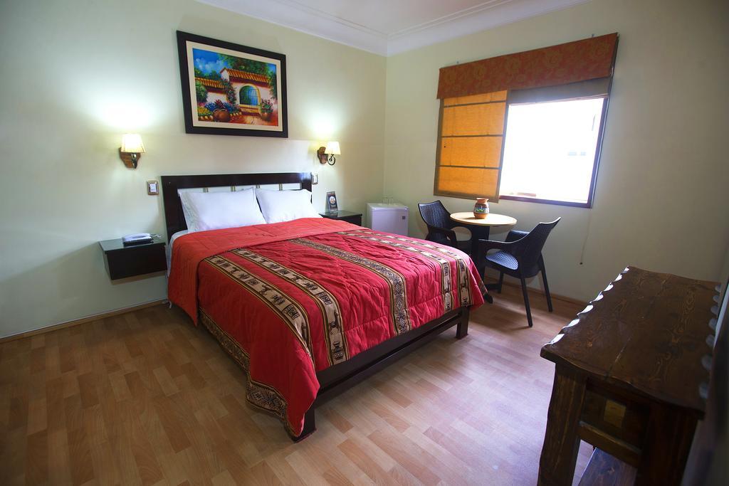 Hotel Tinkus Inn Lima Rum bild